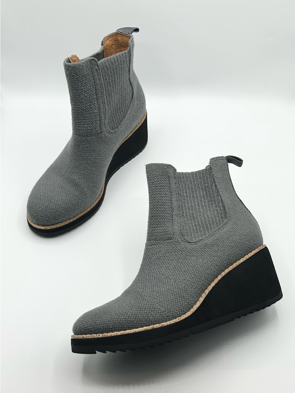 Sofft Grey Knit Wedge Ankle Booties Women’s Size 6